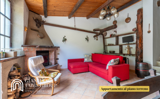 CASA CON TRE APPARTAMENTI