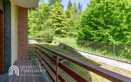 APPARTAMENTO CON GIARDINO IN COLLINA