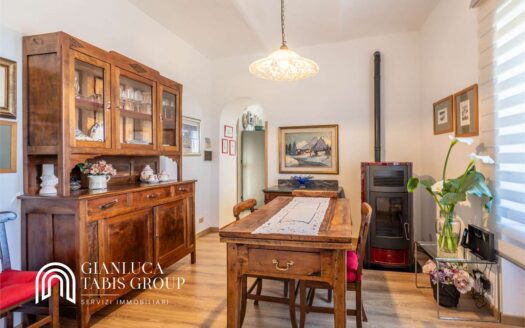 AMPIO APPARTAMENTO CON GIARDINO PRIVATO MARENTINO
