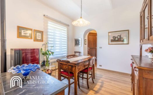 AMPIO APPARTAMENTO CON GIARDINO PRIVATO MARENTINO