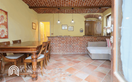 Casa semi-indipendente su due livelli