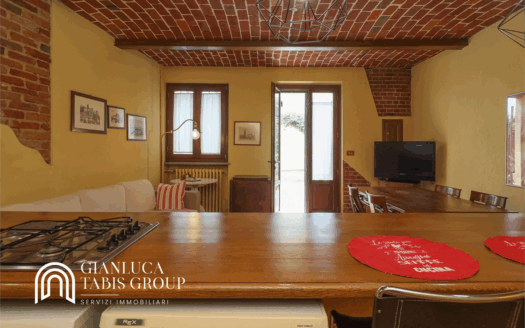 Casa semi-indipendente su due livelli